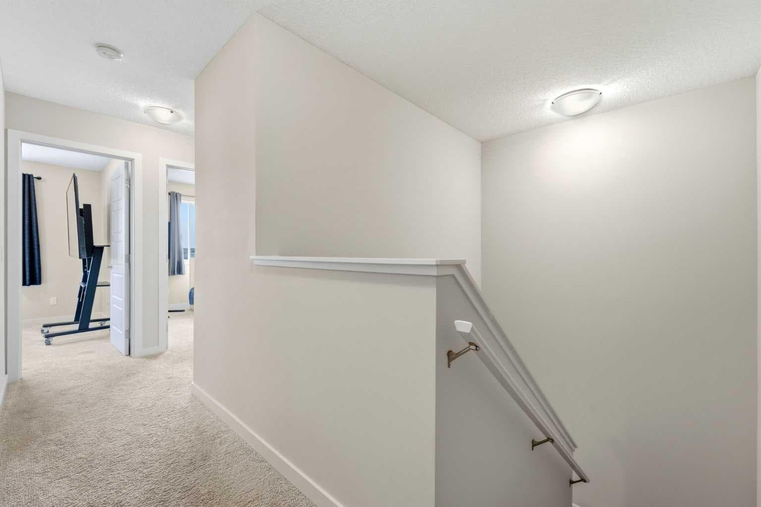 308, 32 Red Embers Parade NE