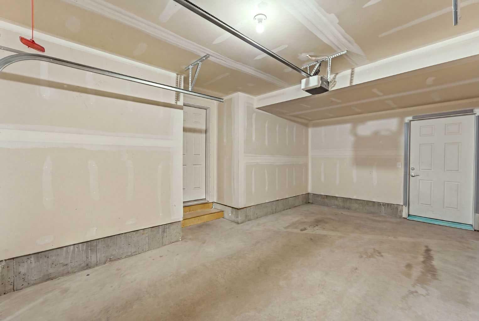 308, 32 Red Embers Parade NE