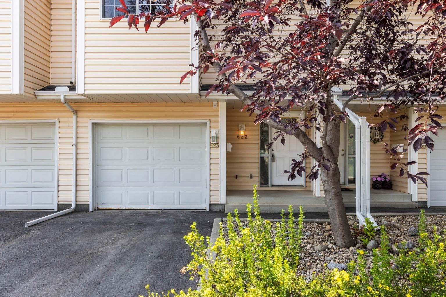 623 Hawkstone Manor NW