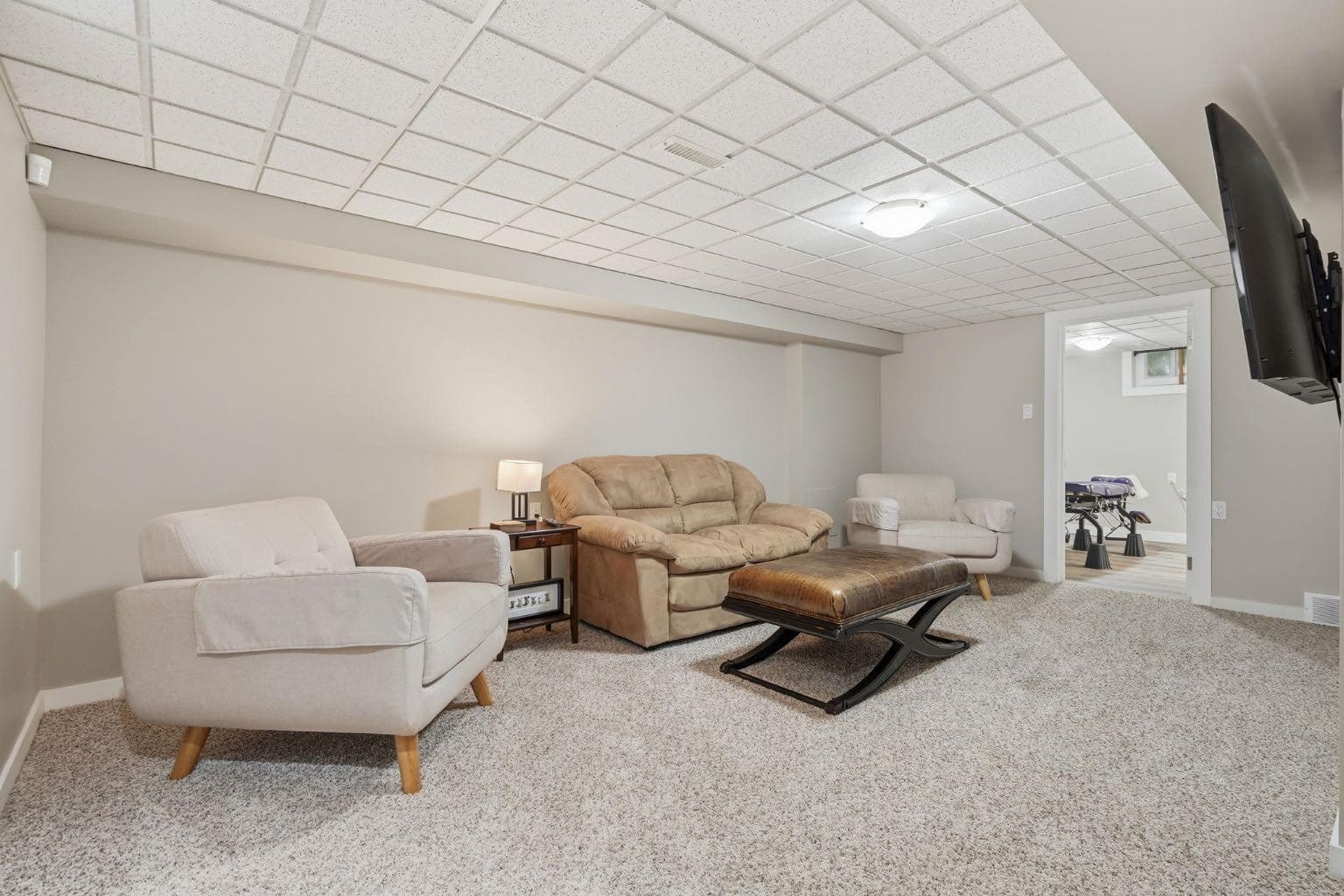 1037 Regal Crescent NE