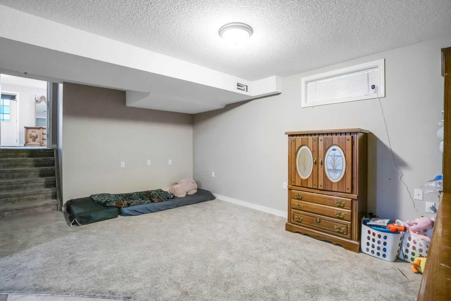 6216 Taralea Park NE