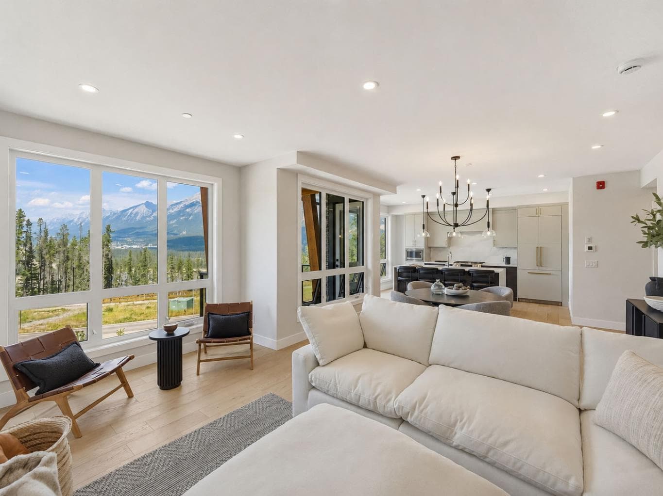 201, 101H Stewart Creek Rise 