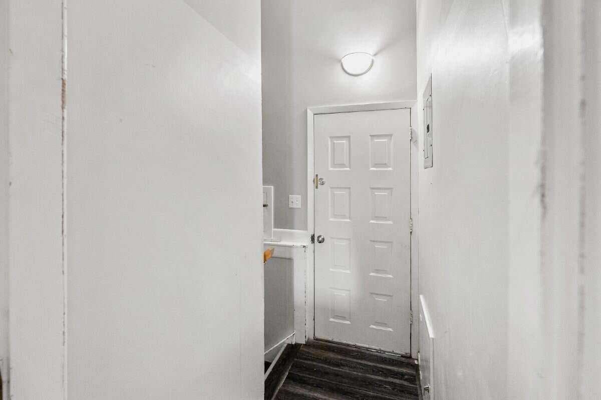 2307 Richmond Road SW
