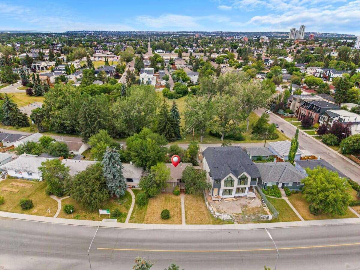 2307 Richmond Road SW