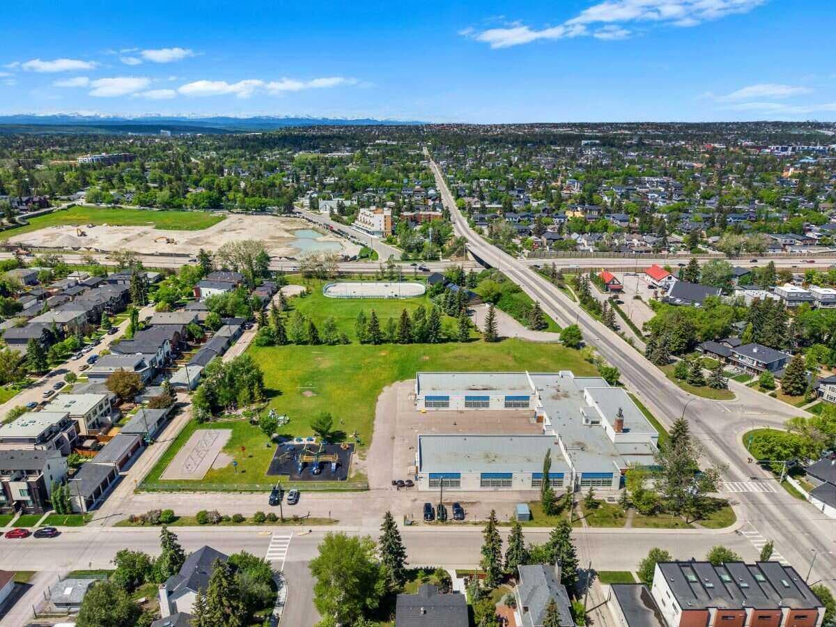 2307 Richmond Road SW