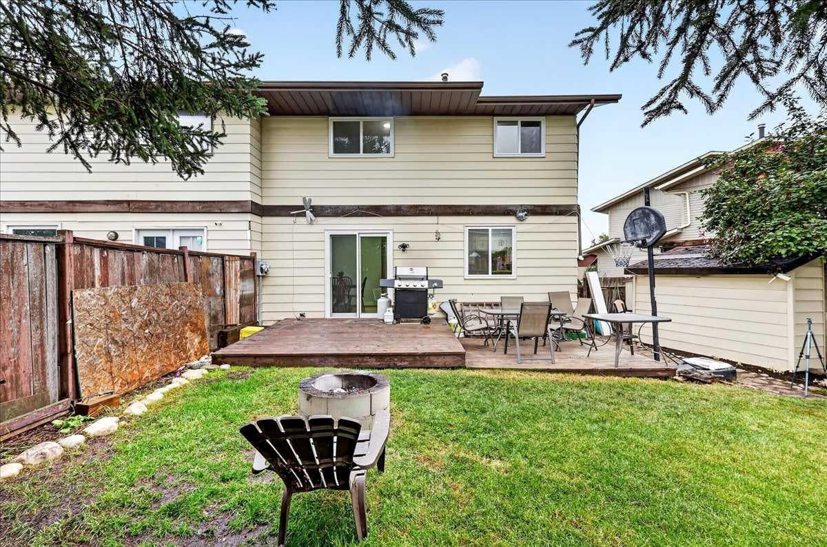 120 Aboyne Place NE