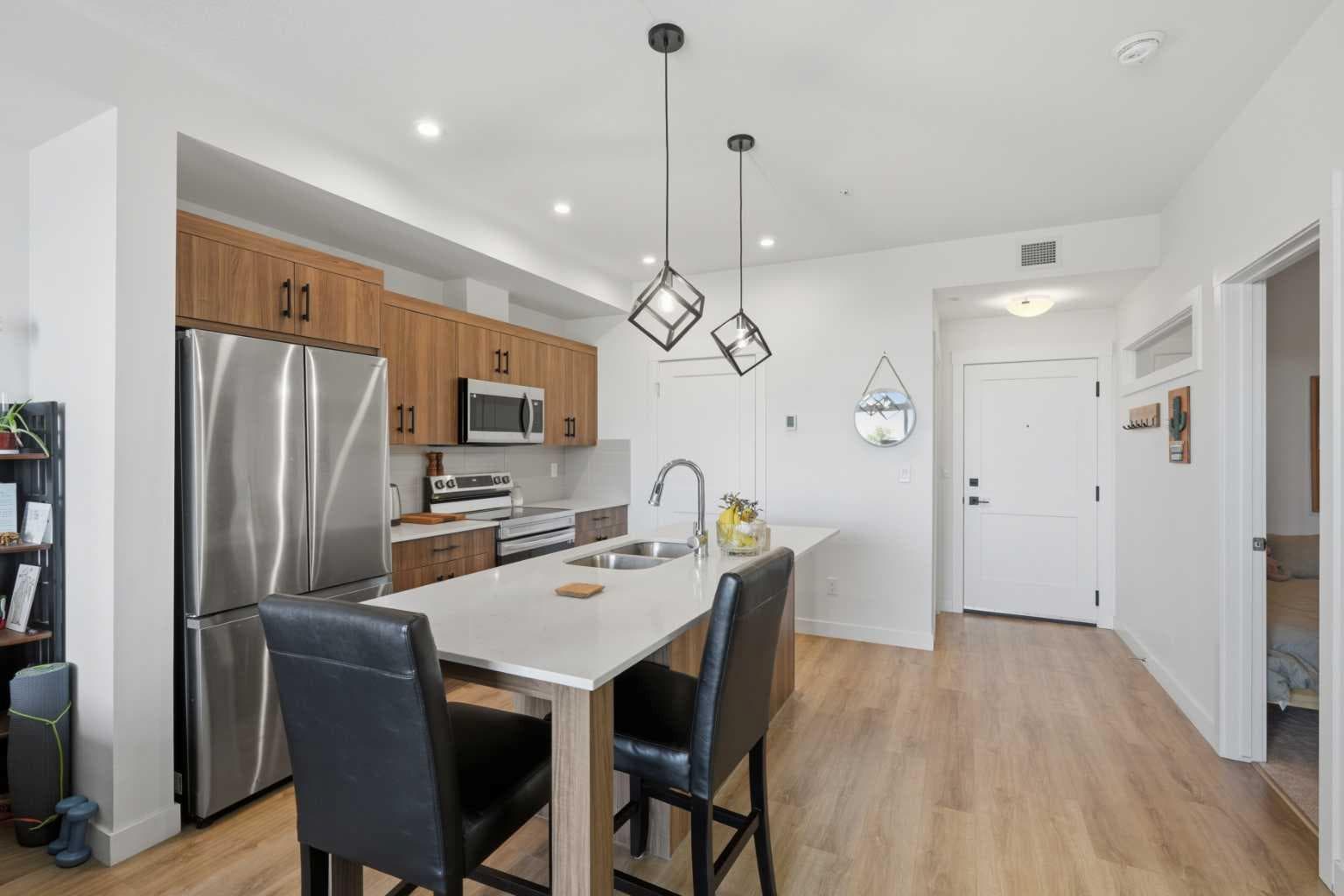 5112, 200 Seton Circle SE