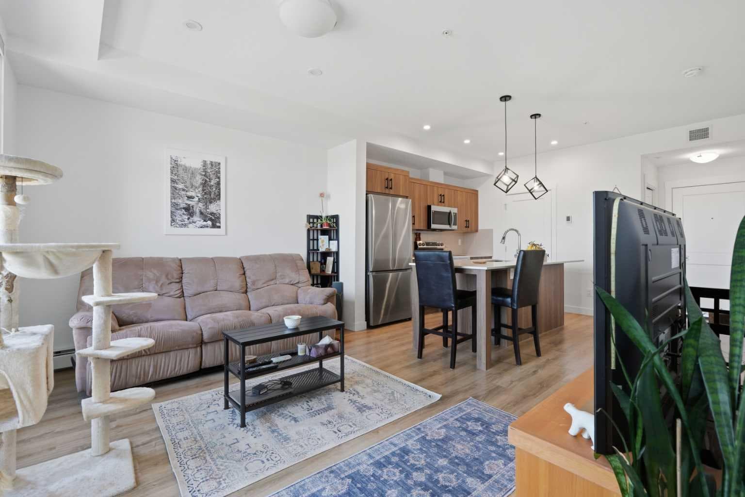 5112, 200 Seton Circle SE