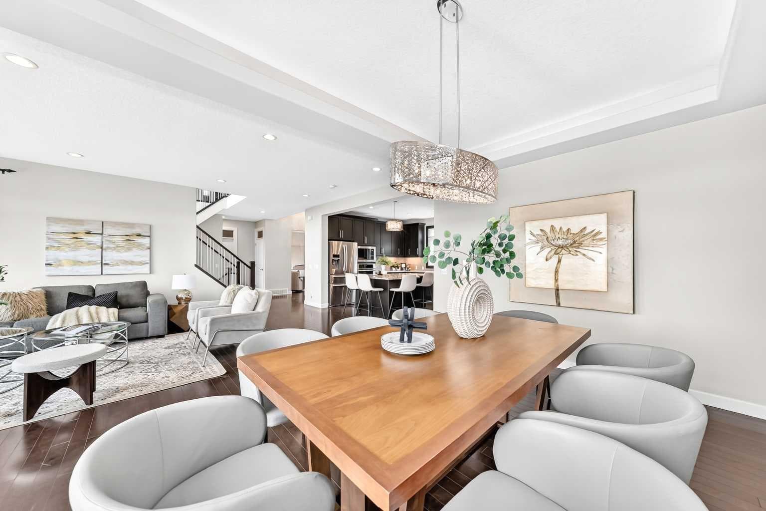 96 Cranarch Heights SE