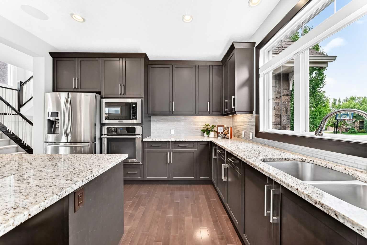 96 Cranarch Heights SE