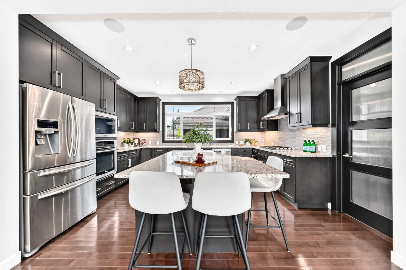 96 Cranarch Heights SE