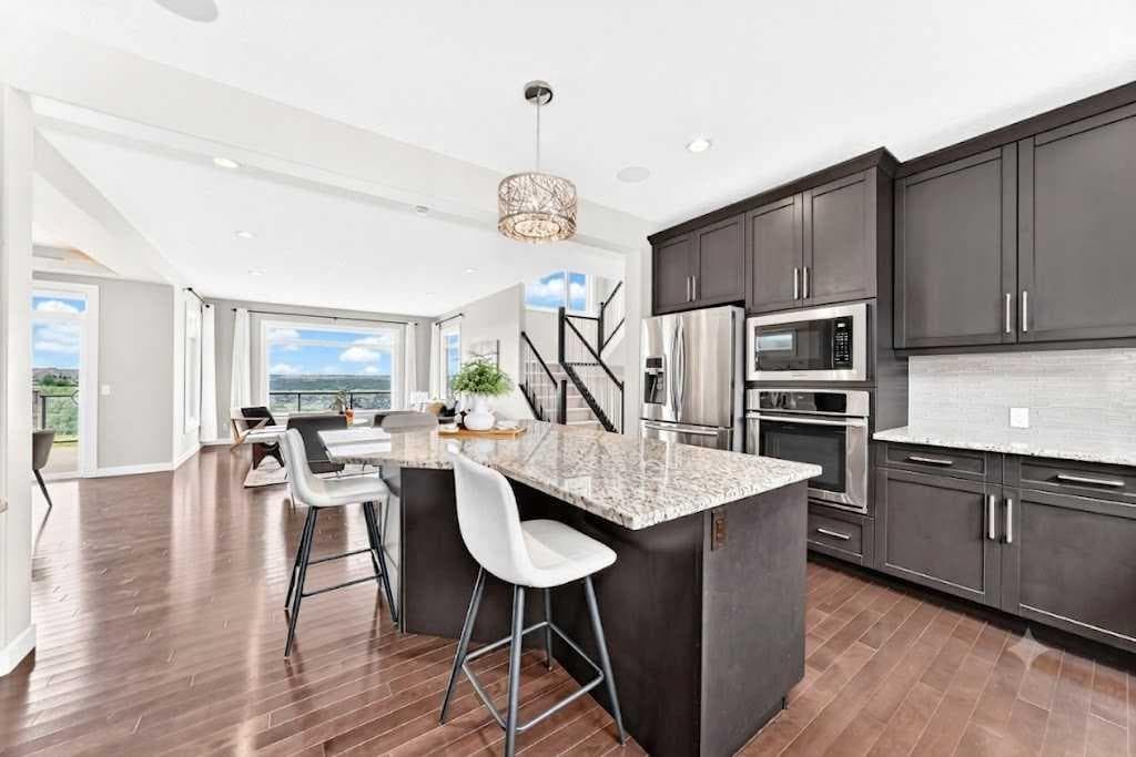 96 Cranarch Heights SE