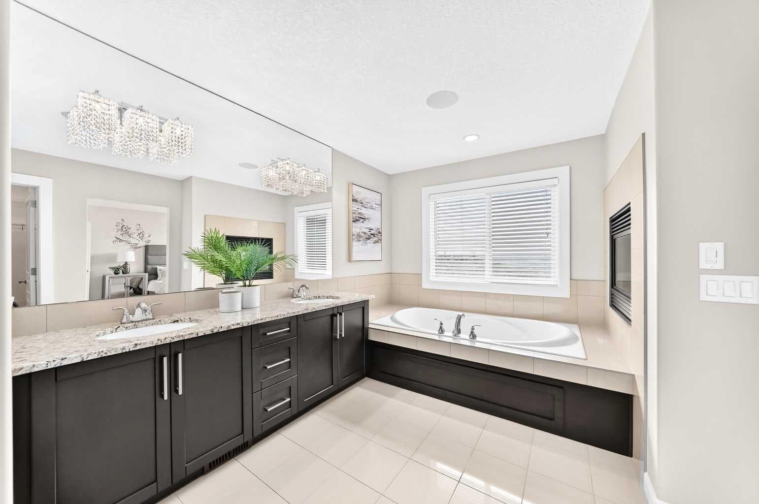 96 Cranarch Heights SE