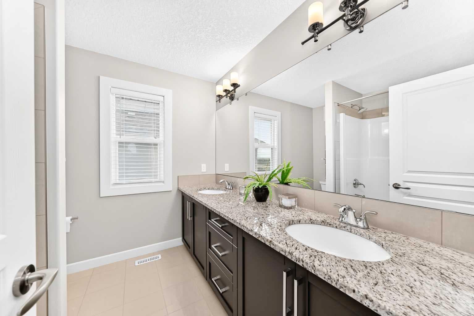 96 Cranarch Heights SE