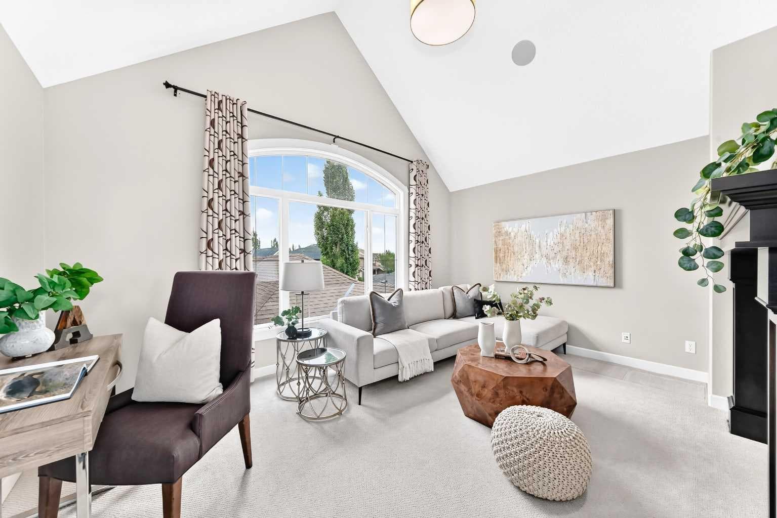 96 Cranarch Heights SE
