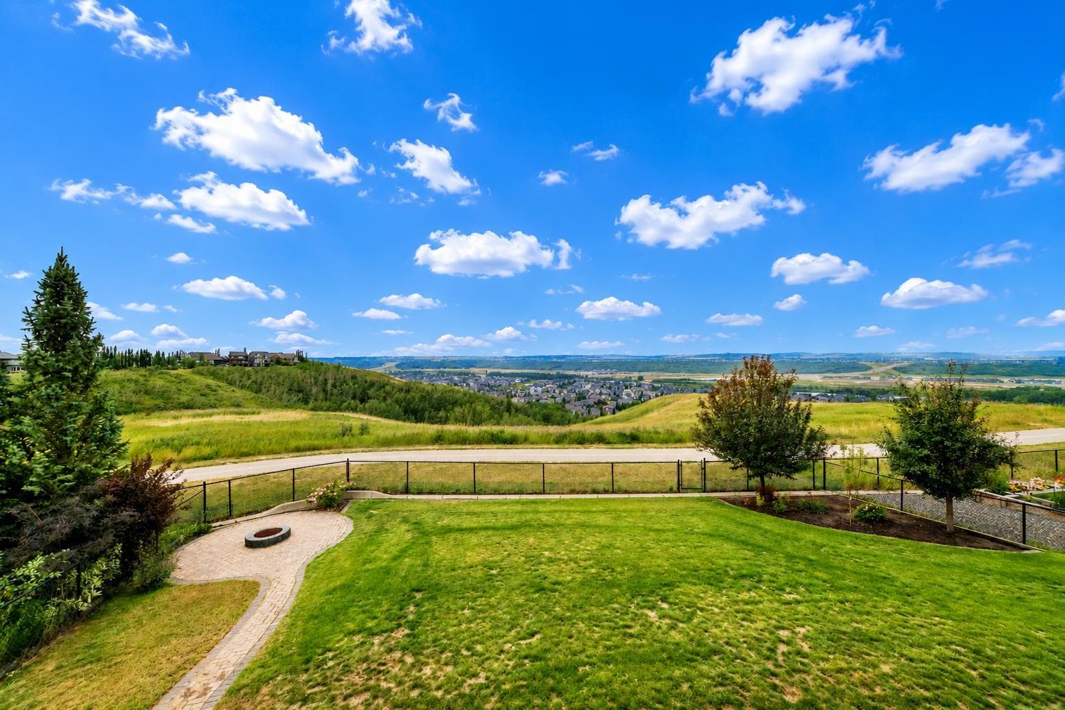 96 Cranarch Heights SE