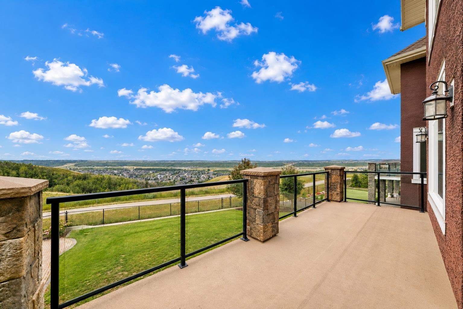 96 Cranarch Heights SE