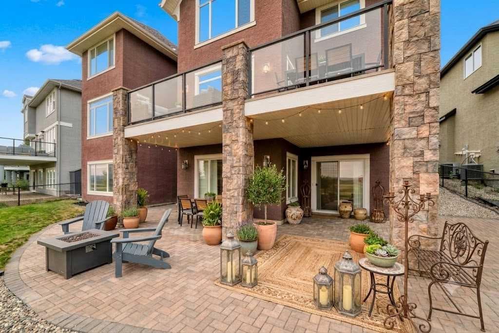 96 Cranarch Heights SE