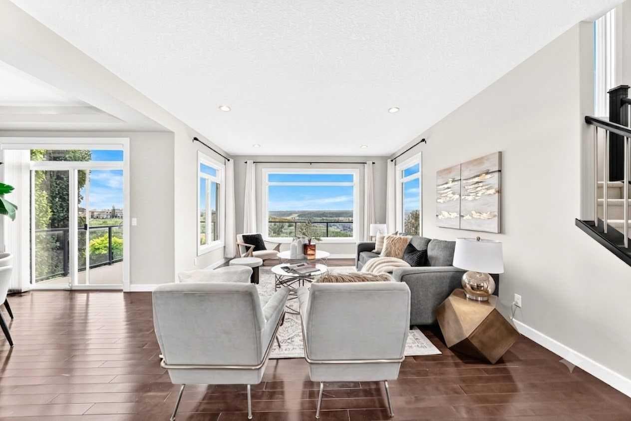 96 Cranarch Heights SE