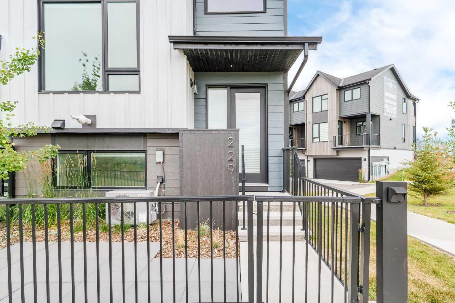 229, 85 Sage Hill Heights NW