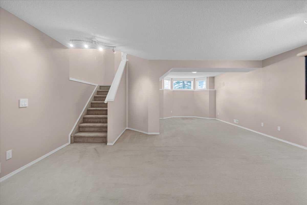 231 Tuscany Drive NW