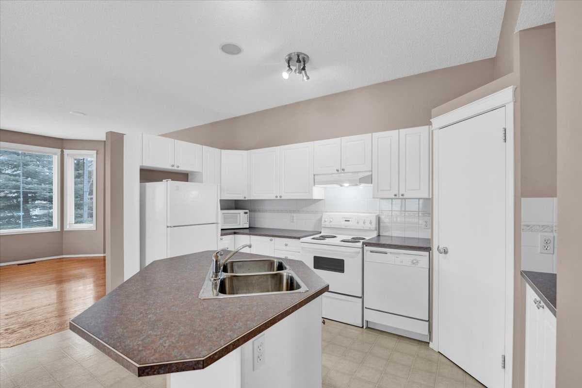 231 Tuscany Drive NW
