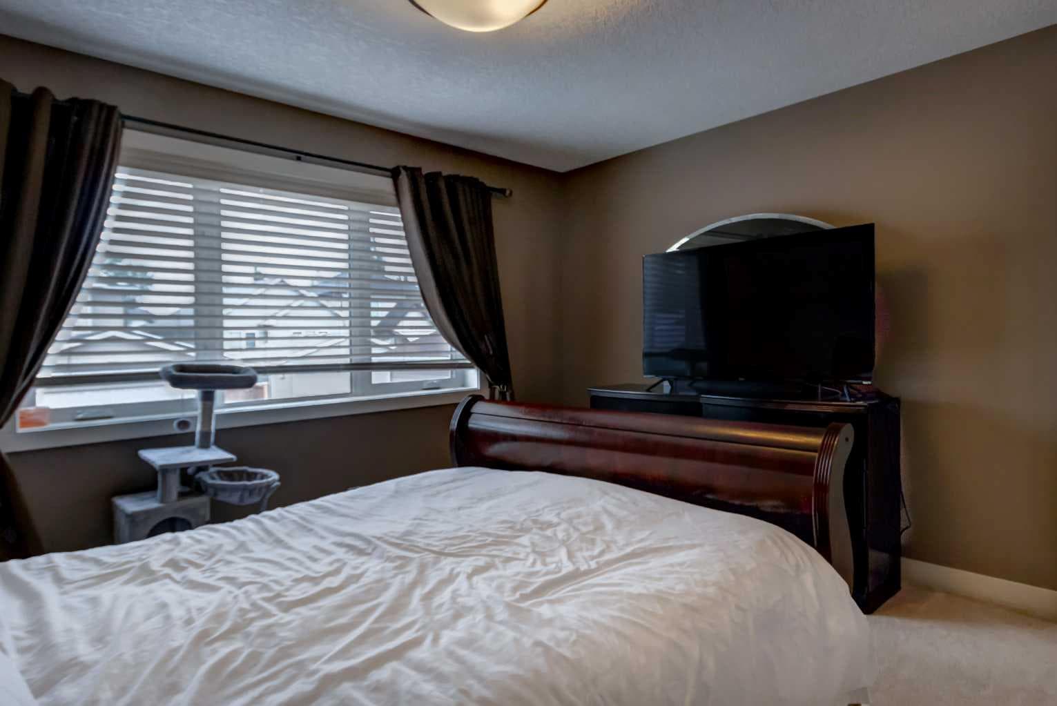 6 Elgin Meadows Road SE