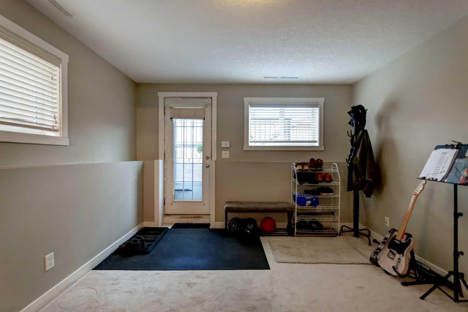 6 Elgin Meadows Road SE