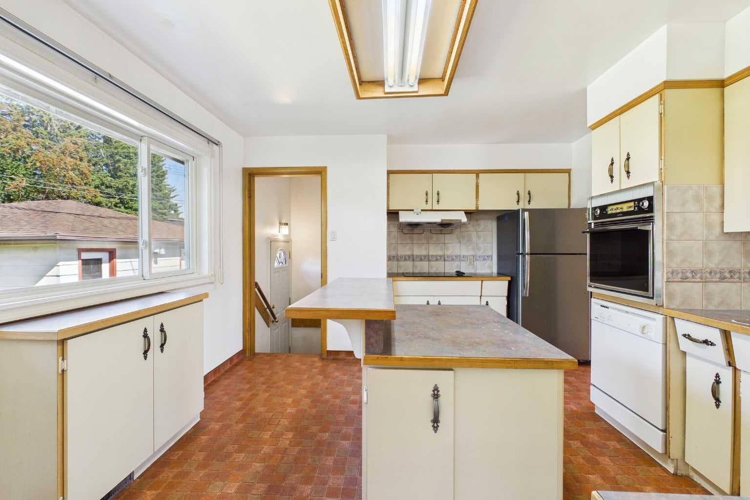 5 Chisholm Crescent NW