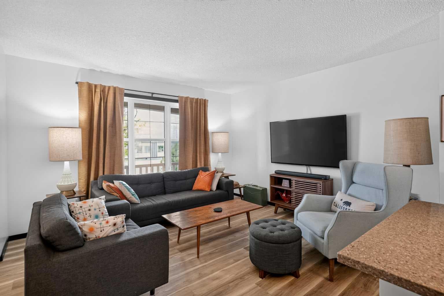 19 Marine Drive SE
