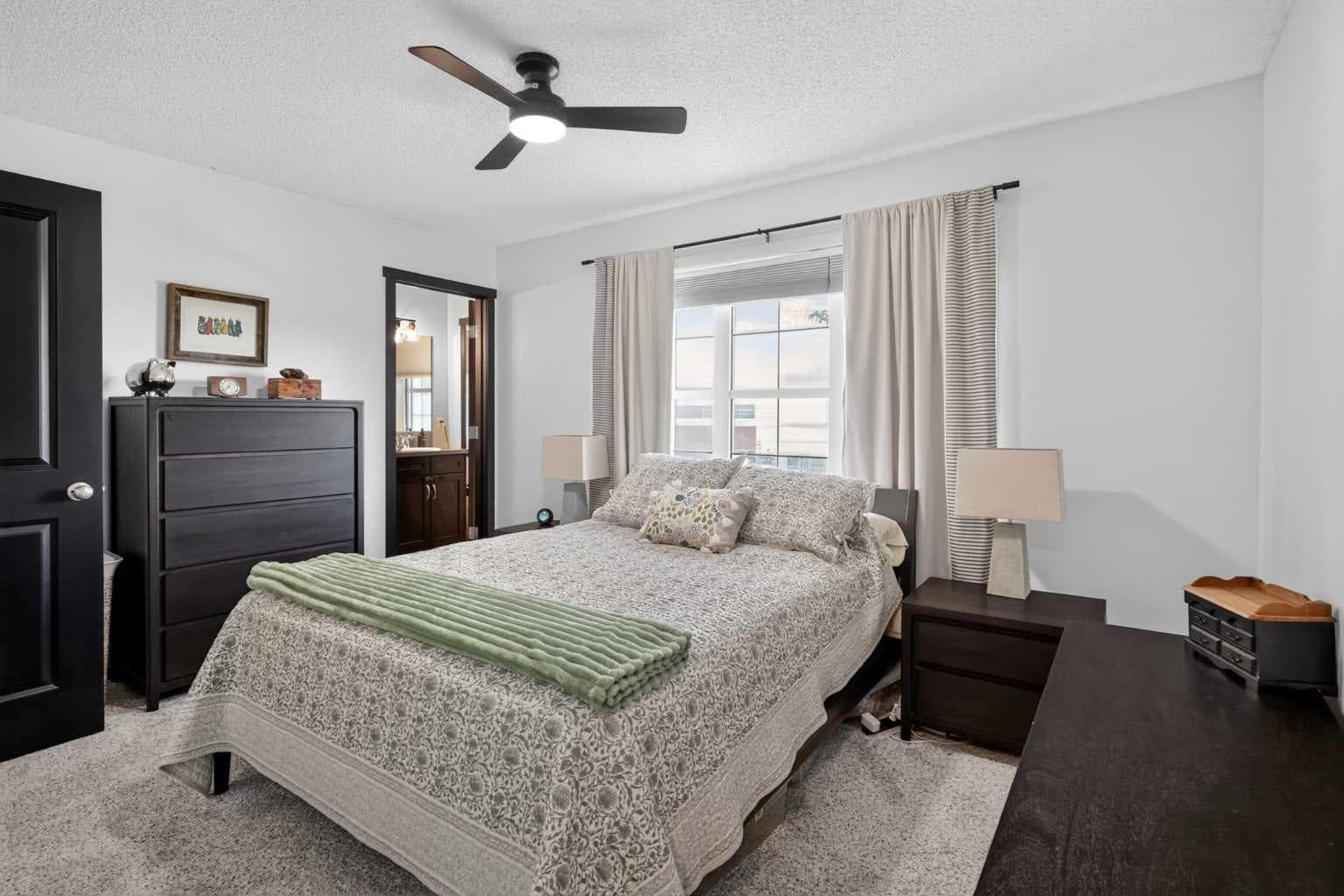 19 Marine Drive SE