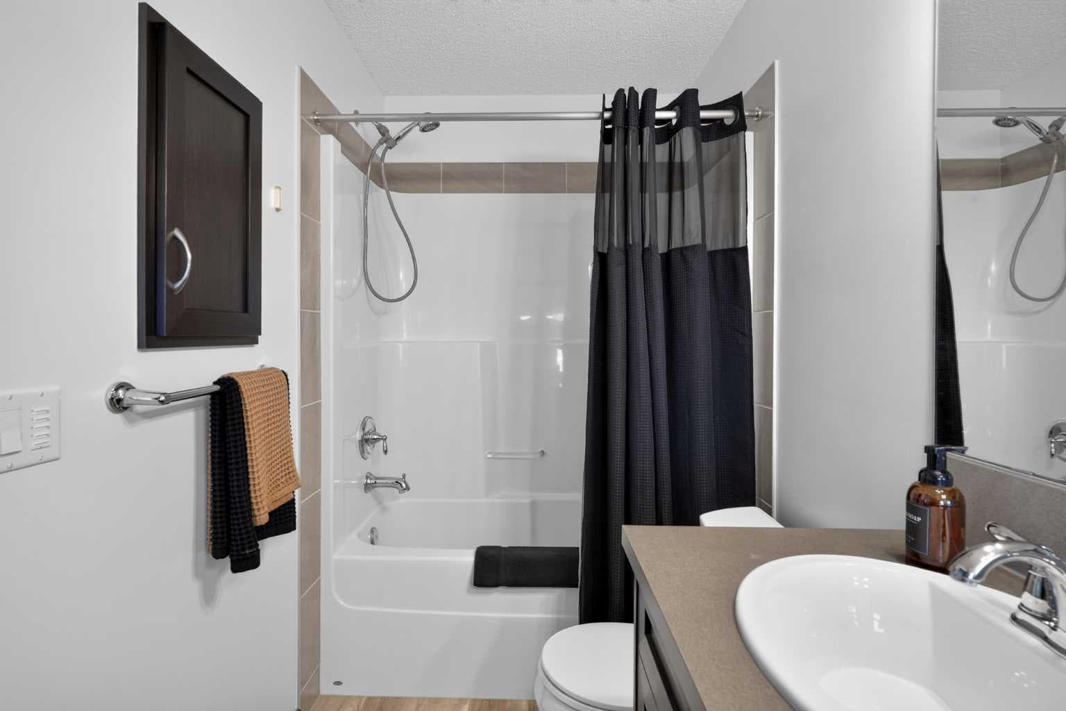 19 Marine Drive SE