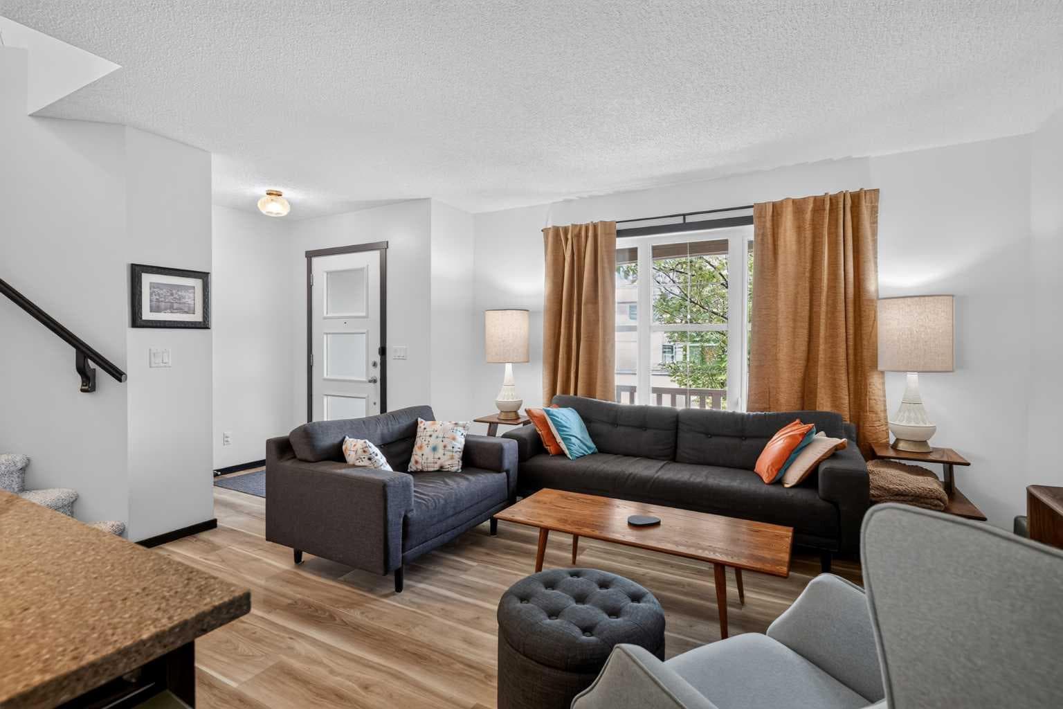 19 Marine Drive SE