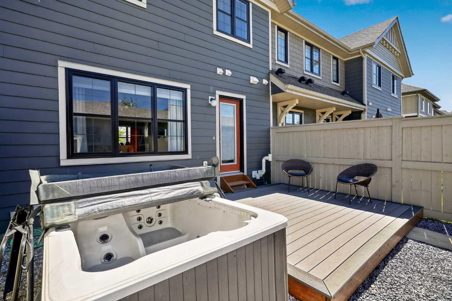 19 Marine Drive SE