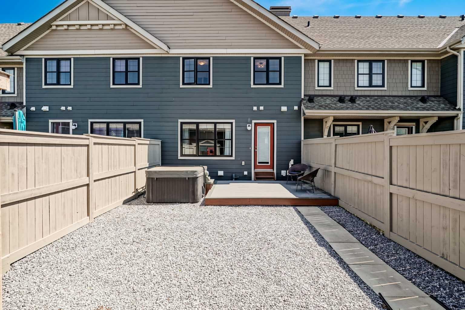 19 Marine Drive SE