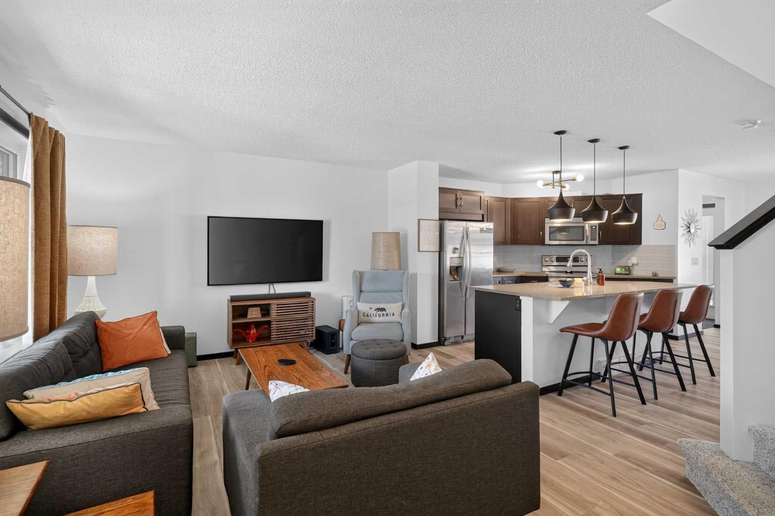 19 Marine Drive SE