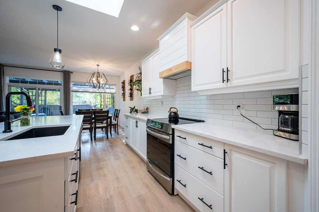 98 Chapala Grove SE