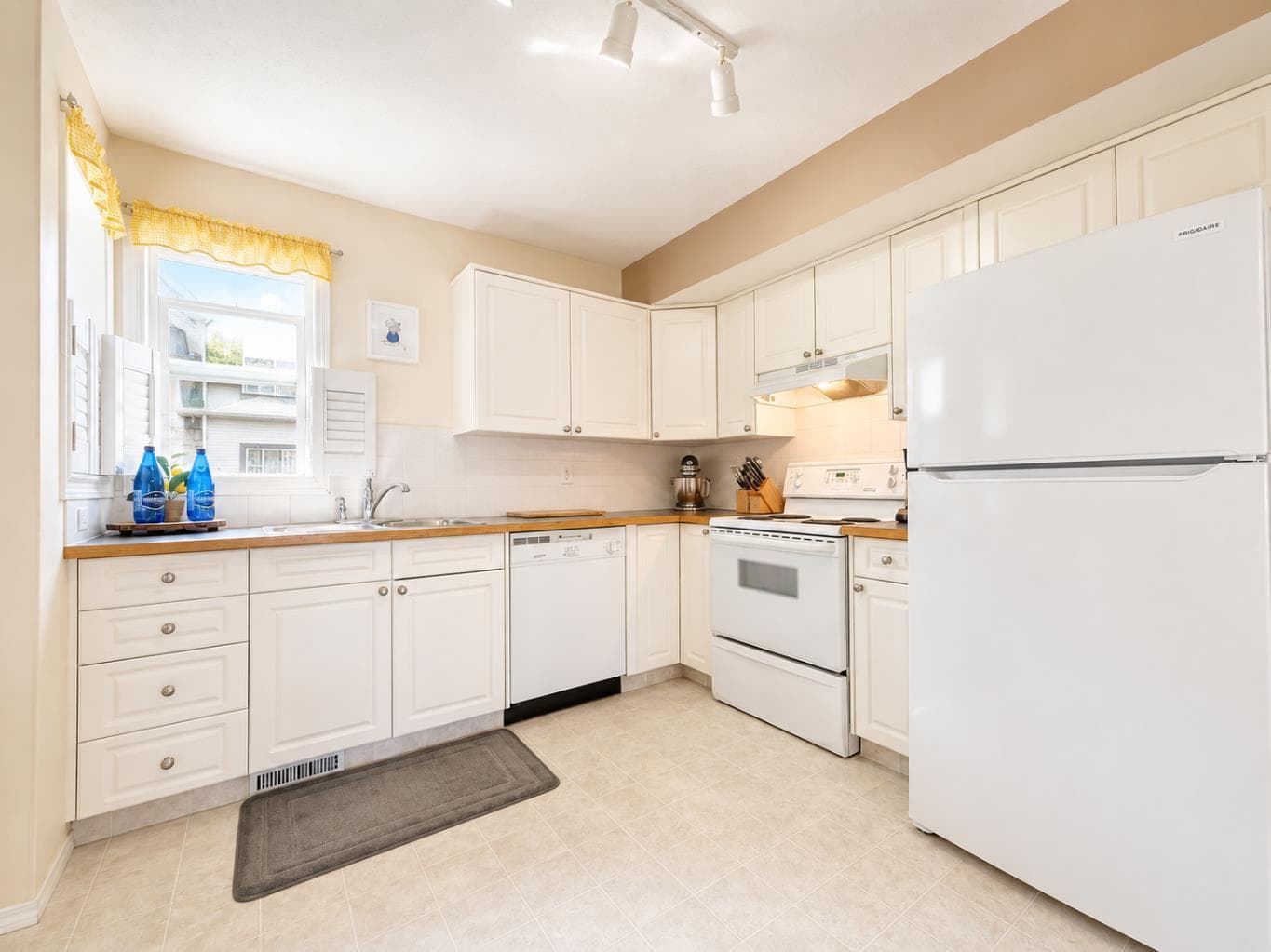 122 Bridlewood Lane SW