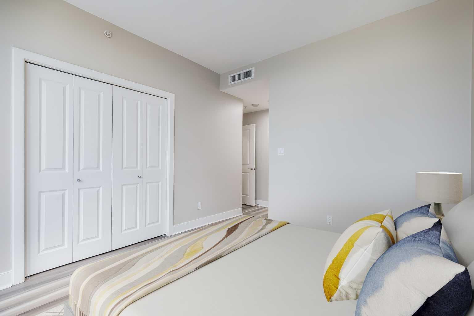 604, 77 Spruce Place SW
