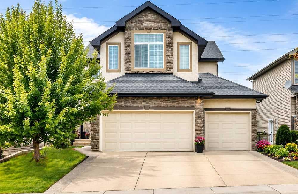 212 ASPENMERE Close 