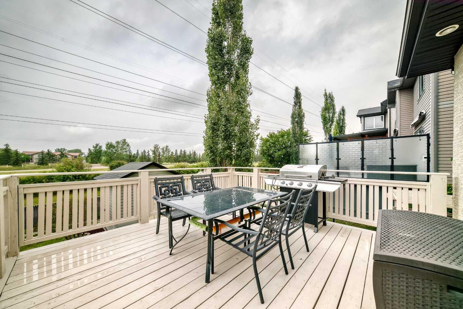 212 ASPENMERE Close 