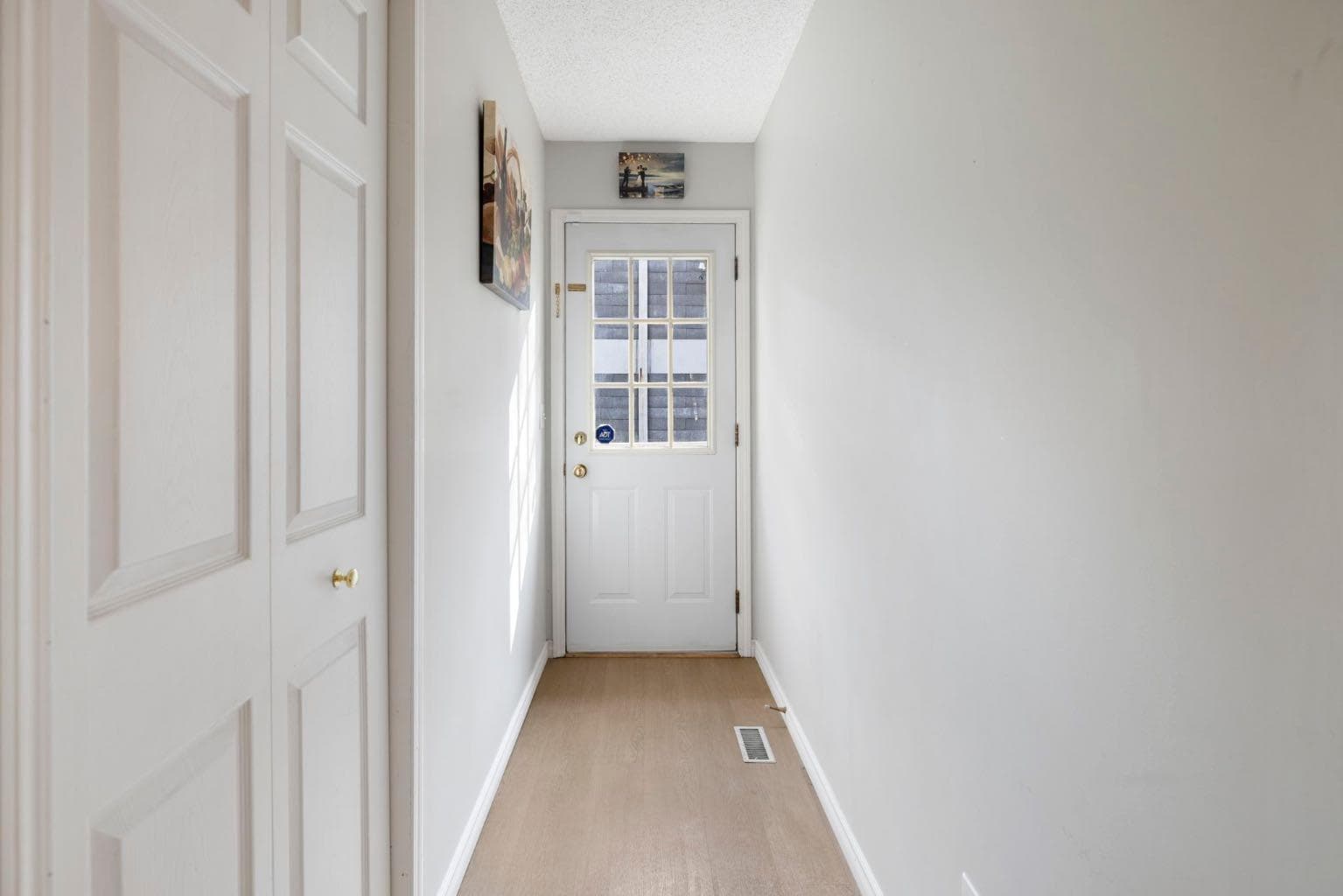76 Douglas Ridge Close SE