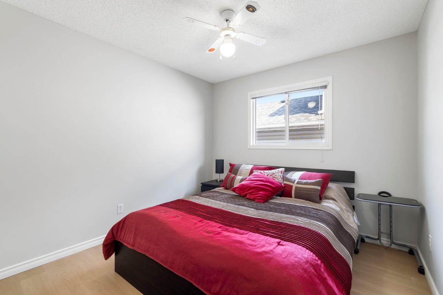76 Douglas Ridge Close SE