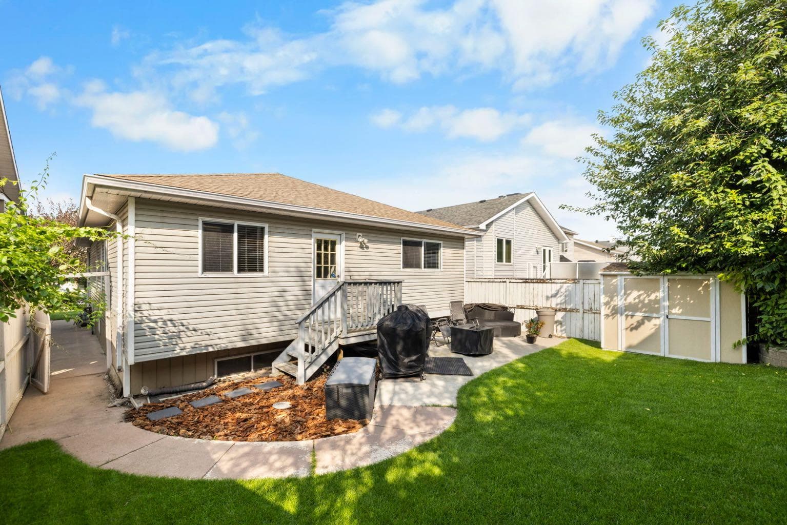 76 Douglas Ridge Close SE