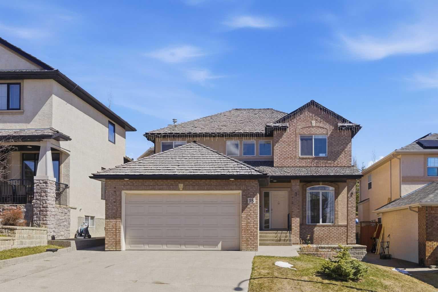 18 Royal Crest Way NW