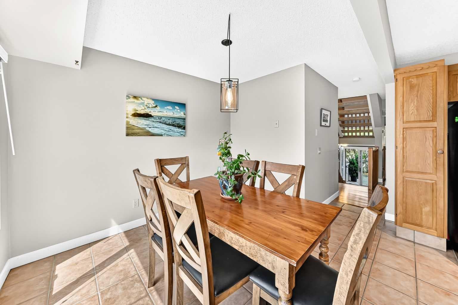 3, 185 Woodridge Drive SW