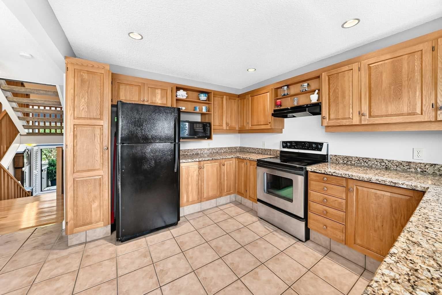 3, 185 Woodridge Drive SW
