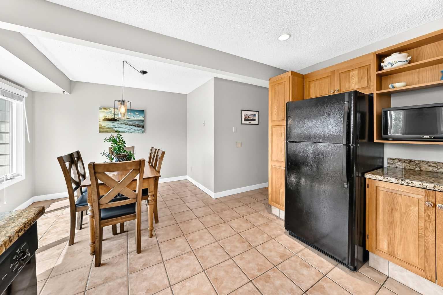3, 185 Woodridge Drive SW