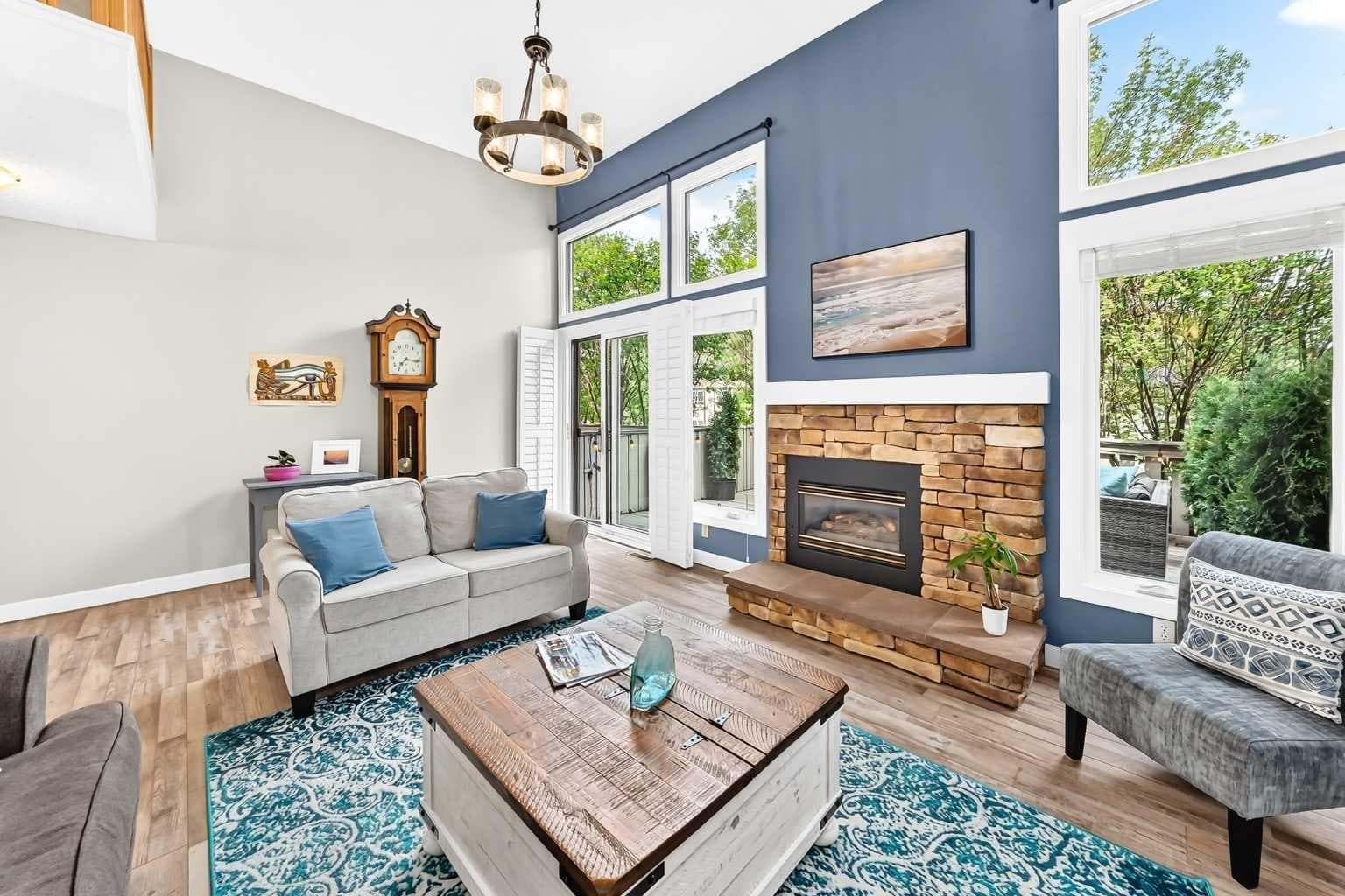 3, 185 Woodridge Drive SW