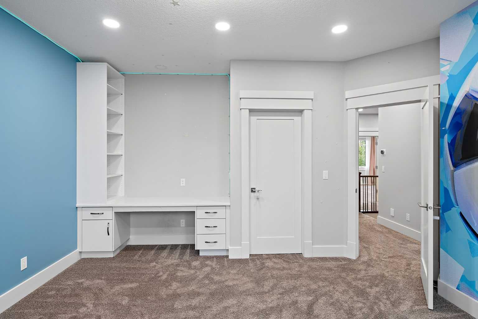 216 Aspen Summit Bay SW